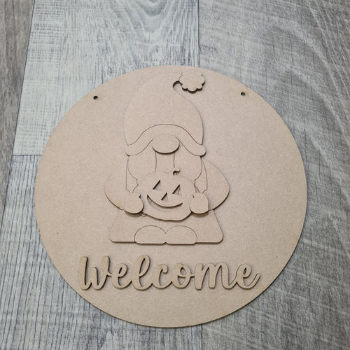 Gnomio Welcome Sign comes  painted in any colour you desire.              **PLEASE STATE COLOURS IN MESAGE BOX AT CHECKOUT **